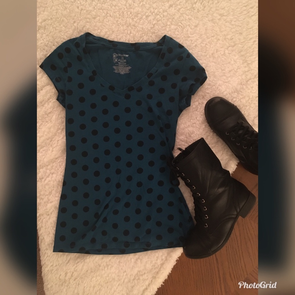 ✨ Bundle for $1✨ Fitted polka dot t shirt
